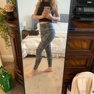 Lululemon leggings, size 4 with pockets on side!
